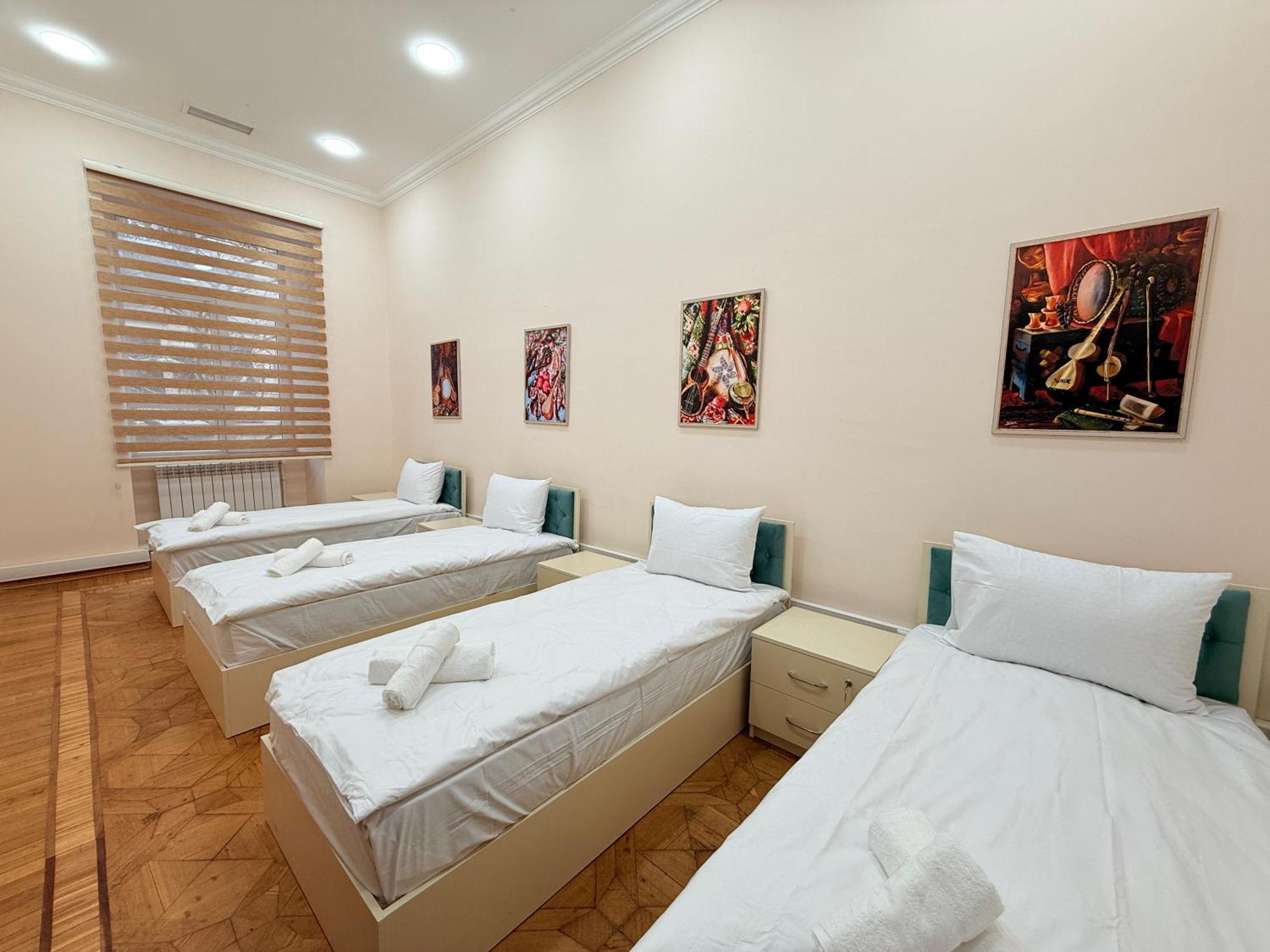 Alara Inn Hostel & Hotel Баку Екстериор снимка
