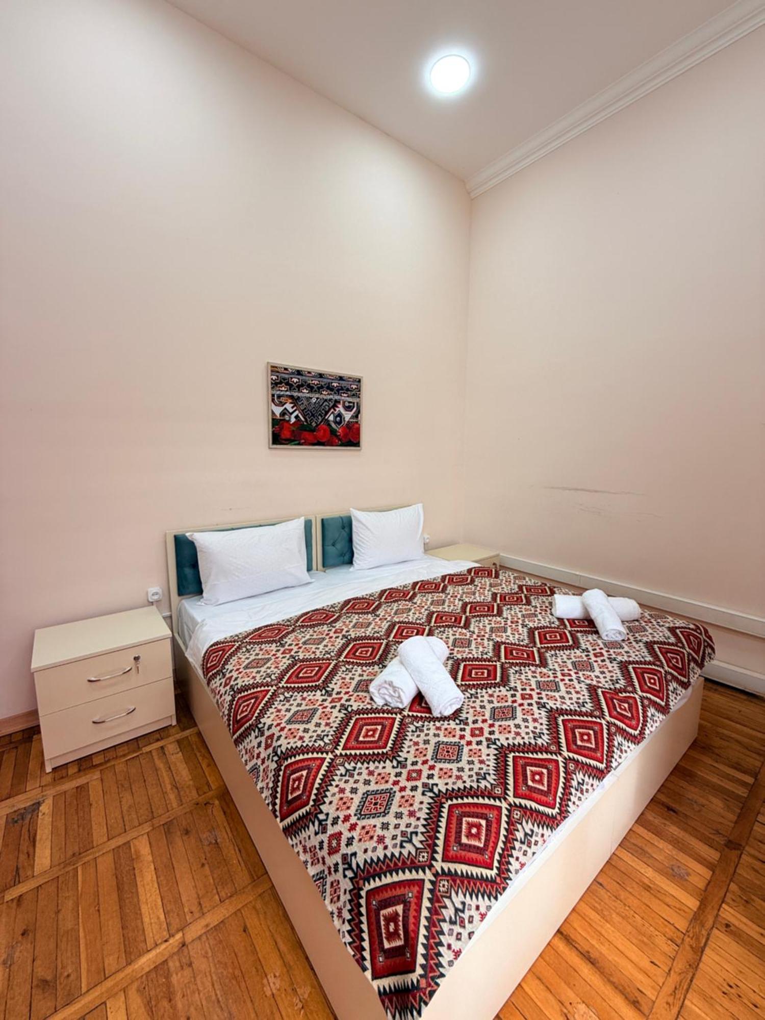 Alara Inn Hostel & Hotel Баку Екстериор снимка