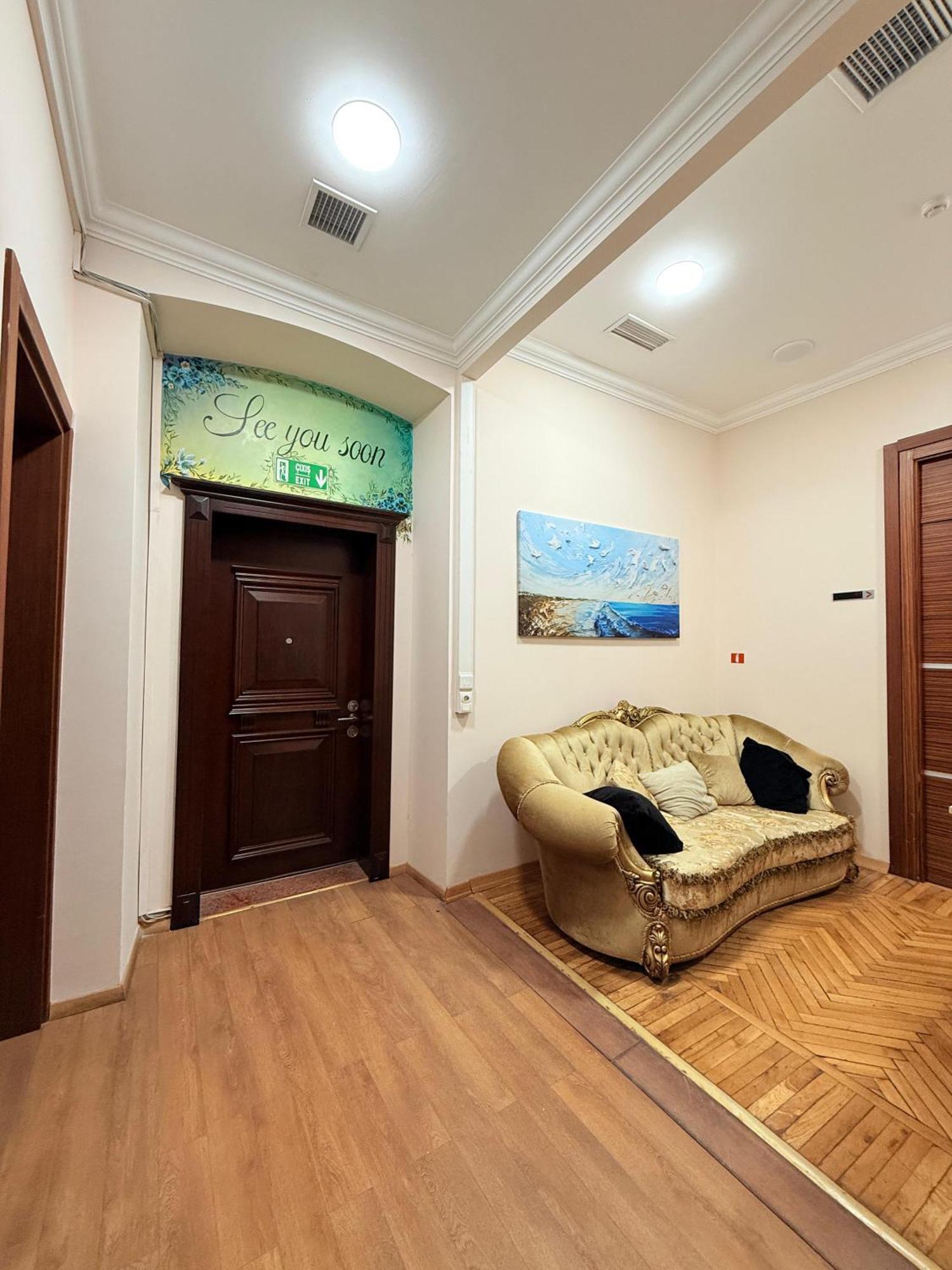Alara Inn Hostel & Hotel Баку Екстериор снимка