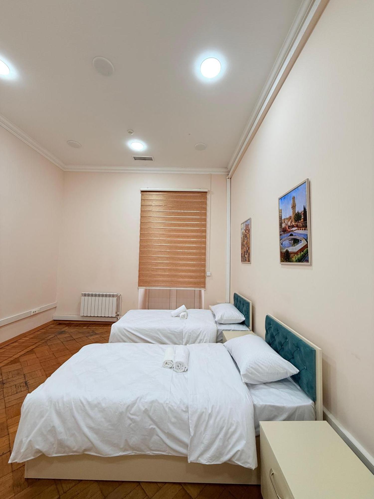 Alara Inn Hostel & Hotel Баку Екстериор снимка
